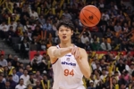 轻轻松松！王哲林21分钟8中6高效拿下14分6篮板